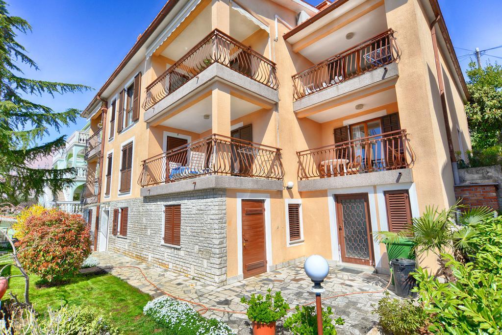 Apartments Creska 629 Rabac Εξωτερικό φωτογραφία